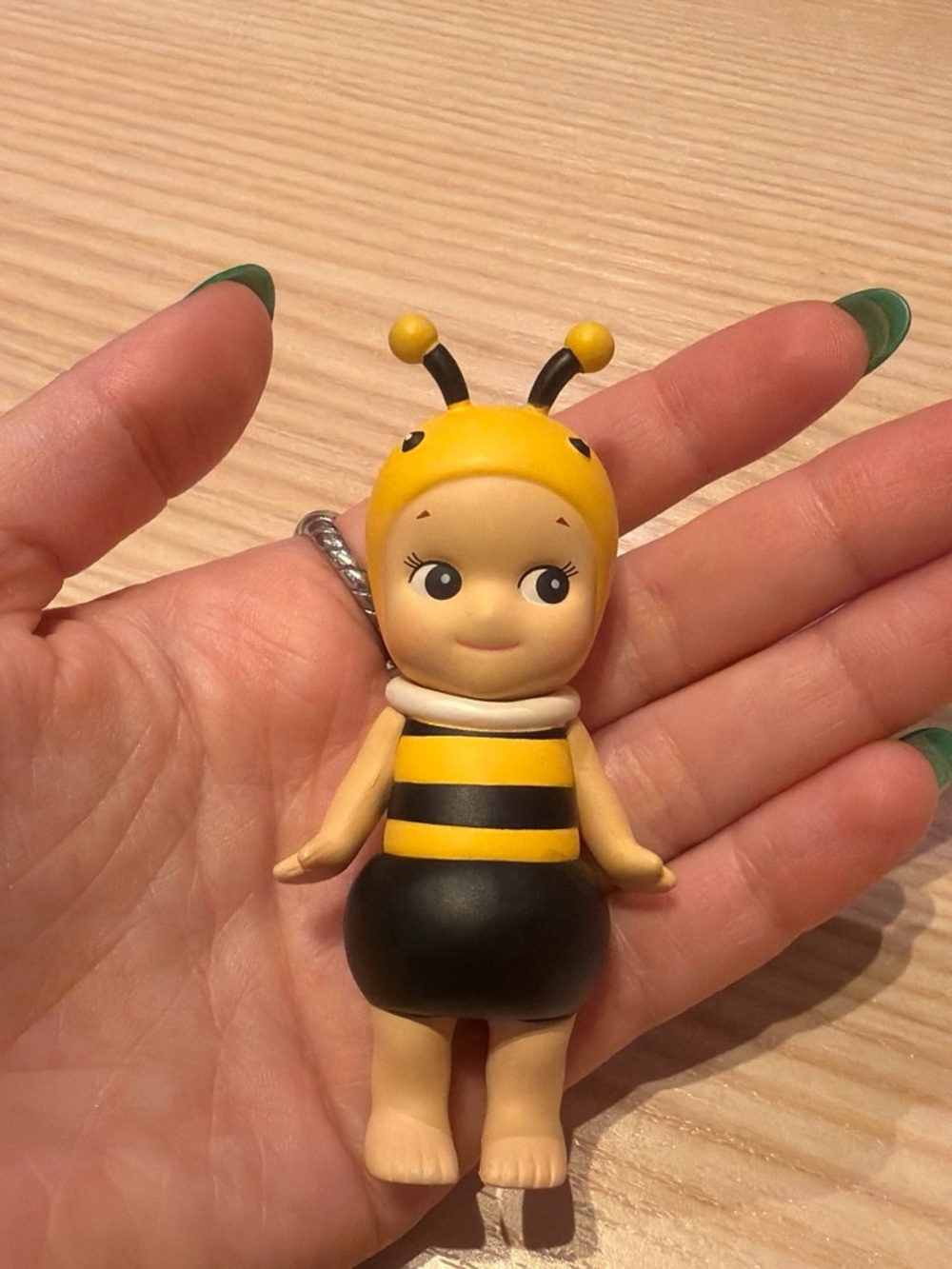 SECRET Bee sonny angel